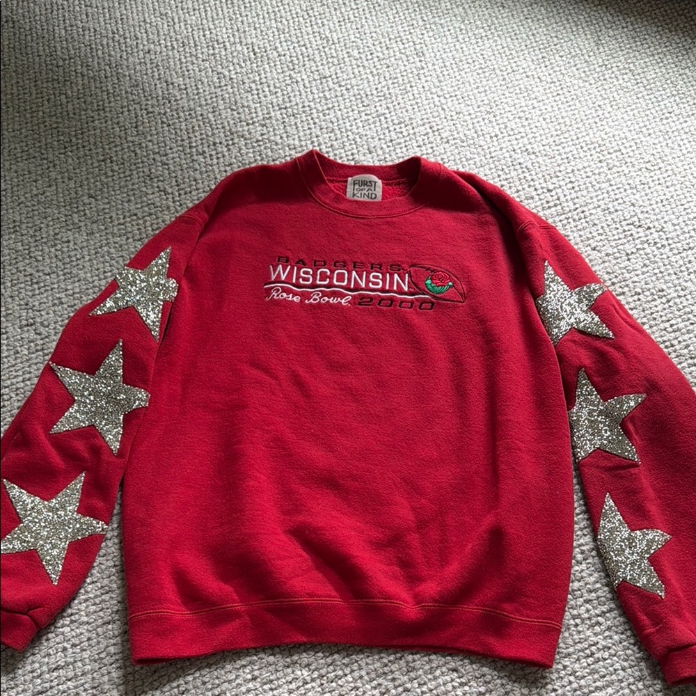 Red 'Wisconsin Rose Bowl 2000' Star Sleeve Sweatshirt